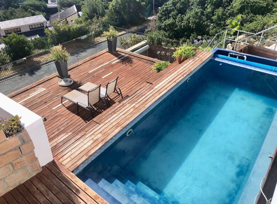 11 Bedroom Property for Sale in Camps Bay Western Cape